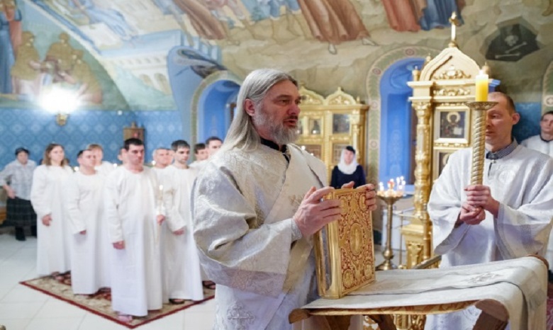 Епископ УПЦ объяснил, когда человек получает дар Святого Духа в Церкви