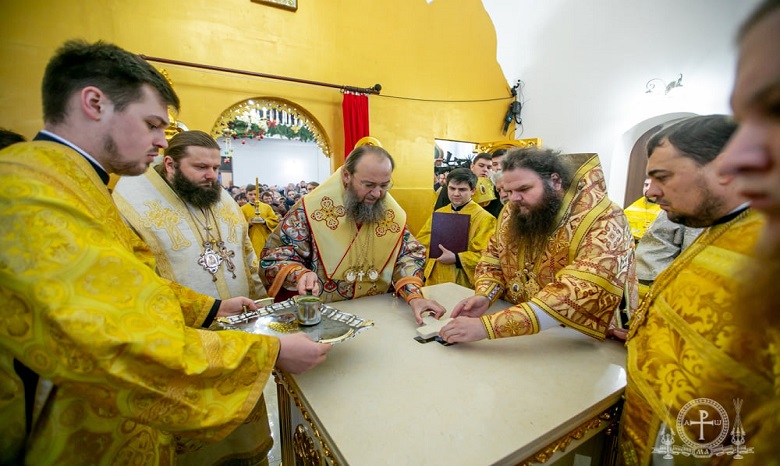 На Ровенщине освятили храм УПЦ, построенный вместо захваченного активистами ПЦУ