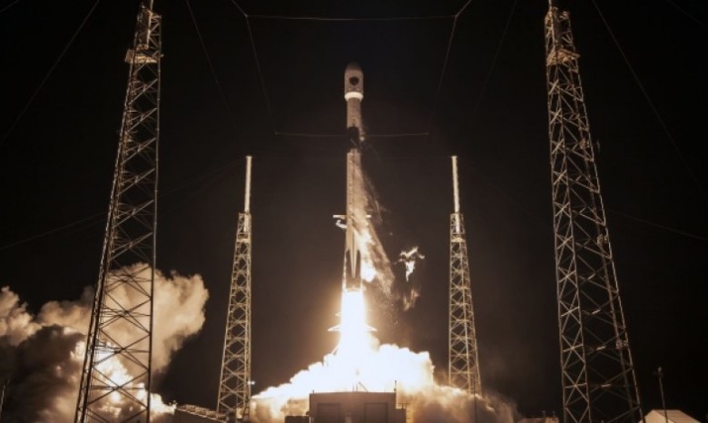 Falcon 9 совершила девятую успешную посадку на беспилотный корабль SpaceX