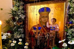 На Закарпатье в монастыре УПЦ замироточила икона Богородицы