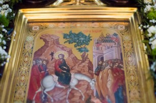 В Киево-Печерской лавре в день праздника Входа Господнего в Иерусалим состоится 8 литургий