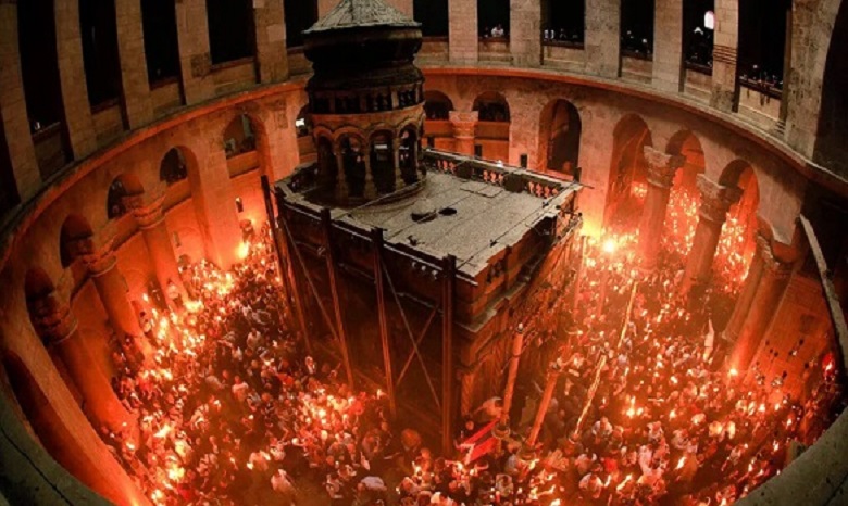 В УПЦ рассказали, как в этом году доставят Благодатный огонь из Иерусалима