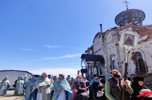 В Донецке в возрождаемом Иверском монастыре УПЦ отметили престольный праздник