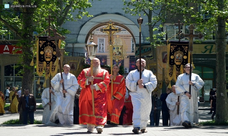 В Николаеве верующие УПЦ крестным ходом почтили память святого покровителя города