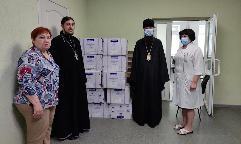 В больницу Северодонецка УПЦ передала медикаменты