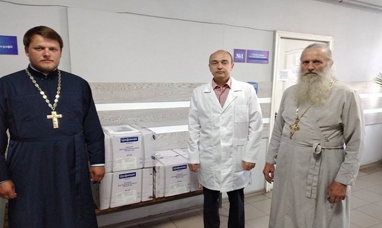 В Сумской области УПЦ передала больницам лекарства на сумму 300 тыс грн