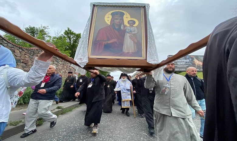 На Киевщине верующие УПЦ пройдут 50 км крестным ходом с чудотворной иконой «Призри на смирение»
