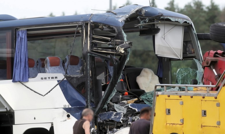 В Польше автобус с детьми столкнулся с грузовиком - 12 пострадавших