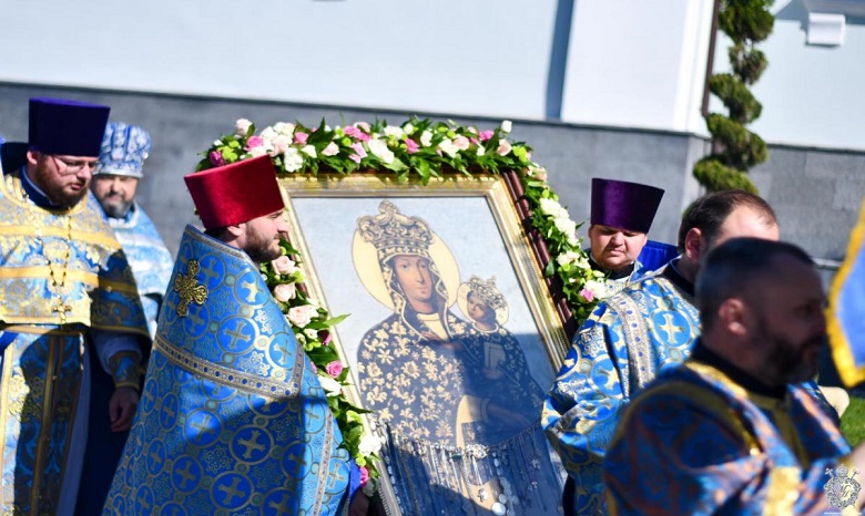 В Житомире сотни верующих УПЦ отметили день чудотворной Подольской иконы Богородицы