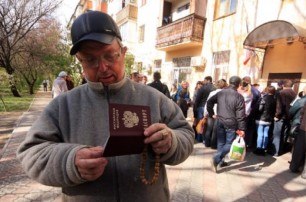 Голоса Донбасса. Зачем Россия раздает паспорта жителям ОРДЛО и гонит их на выборы