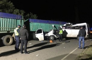 Микроавтобус и две фуры столкнулись на Николаевщине: 4 погибших