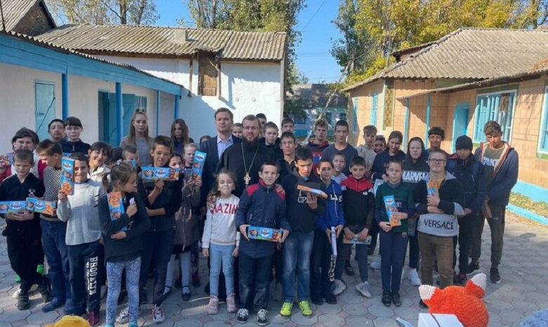 На Одесчине УПЦ передала благотворительную помощь детям интерната