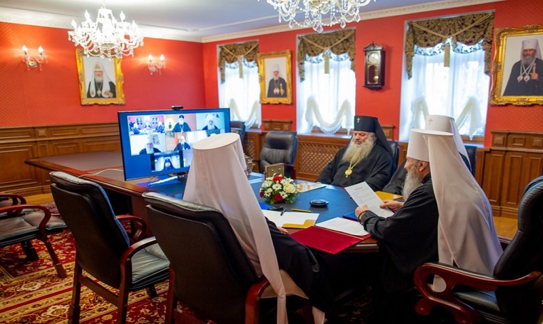 Священный Синод УПЦ впервые провел заседание в дистанционном формате в Киево-Печерской лавре