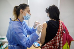 Укол каждому. Где в мире вводят обязательную вакцинацию и чего ждать украинцам