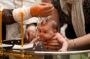 Священник УПЦ рассказал, какой человек станет лучшим крестным для ребенка