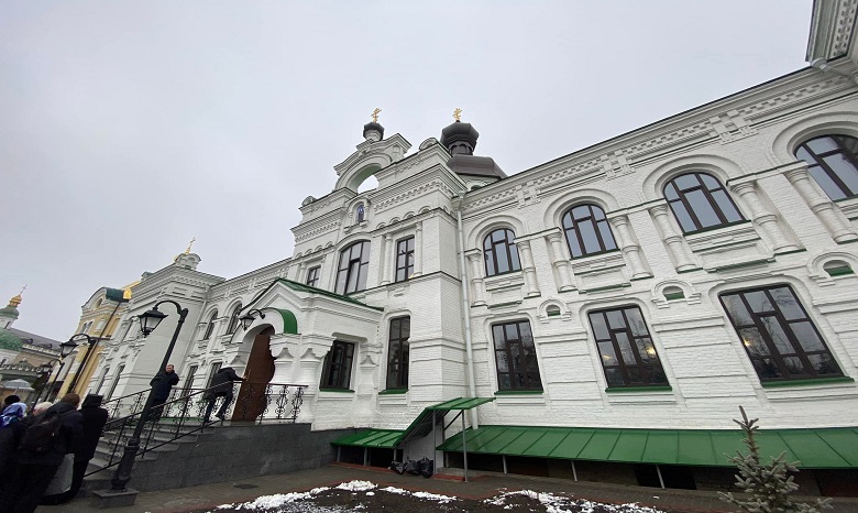 Предстоятель УПЦ освятил новый храм при больнице Киево-Печерской лавры