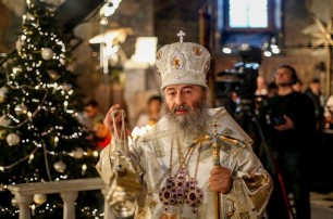 Предстоятель УПЦ пожелал верующим духовных сил и мира на Рождество Христово