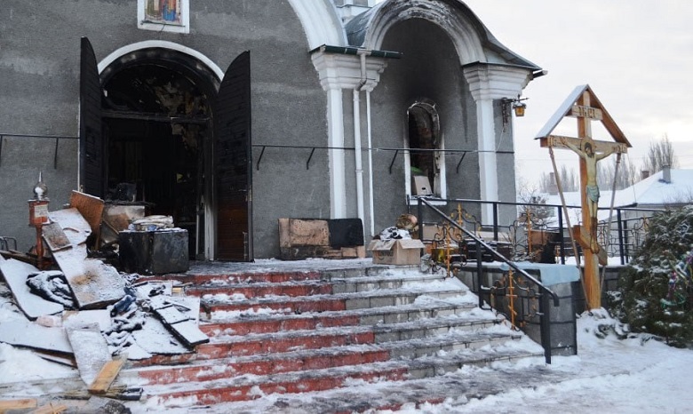 Верующие УПЦ собирают средства на восстановление пострадавшего от пожара храма на Черниговщине