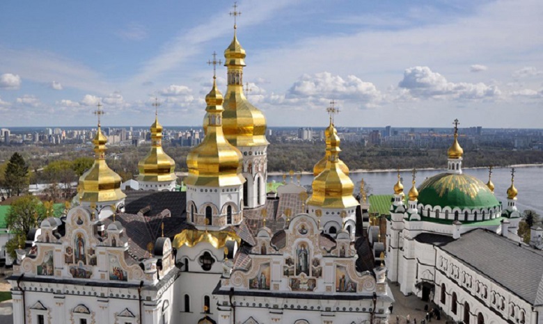 Синод УПЦ призвал Патриарха Кирилла и президентов сделать все, чтобы остановить войну в Украине