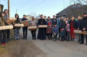 На Черниговщине УПЦ оказывает гуманитарную помощь военным, медикам и мирным жителям