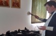 На Житомирщине священник УПЦ передал бронежилеты украинским военным