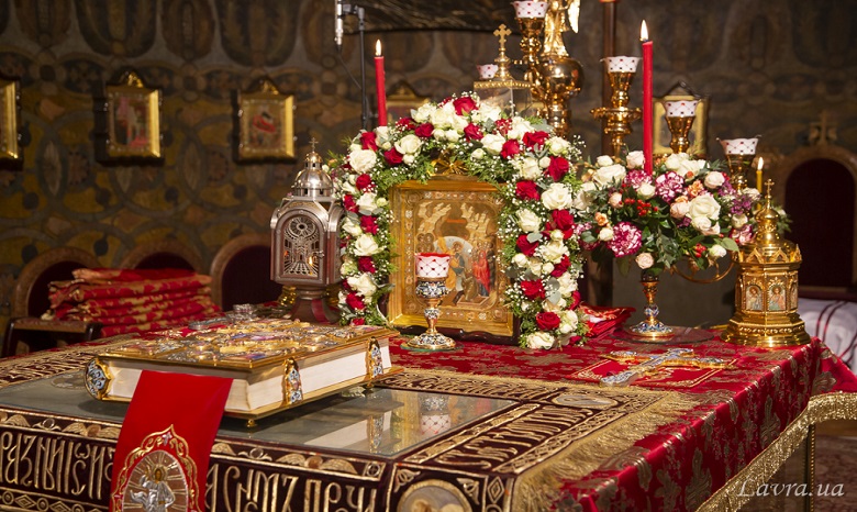 В Киево-Печерской лавре УПЦ в день Пасхи состоится 3 литургии