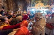 В Киево-Печерской лавре тысячи верующих УПЦ встретили Пасху