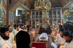 На Буковине и Кировоградщине священники УПЦ отпели украинских воинов
