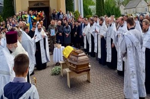 На Виннитчине, Волыни и Ровенщине священники УПЦ отпели погибших воинов