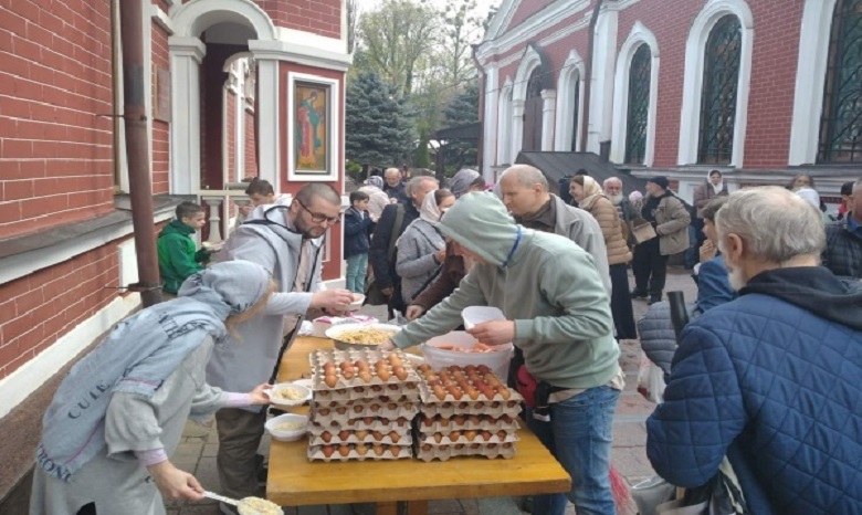 Киевская молодежь УПЦ передала 36 тонн помощи нуждающимся