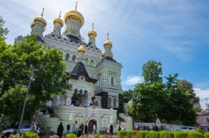 Предстоятель УПЦ в день Николая Чудотворца возглавил праздник в Покровском монастыре Киева