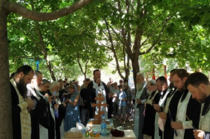 На Одесчине священники УПЦ молились о погибших в Сергеевке