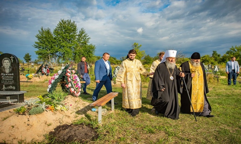 Предстоятель УПЦ звершив заупокійне богослужіння за загиблими у Бородянці