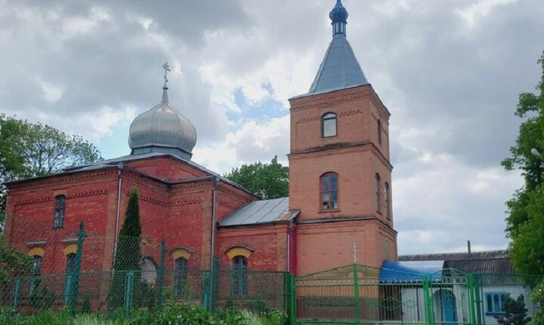 На Хмельниччині прихильники ПЦУ намагалися захопити храм УПЦ: били лежачого священника