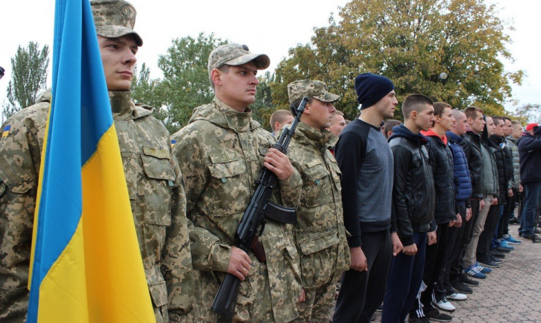 Міноборони: В Україні можуть зменшити граничний вік призовників